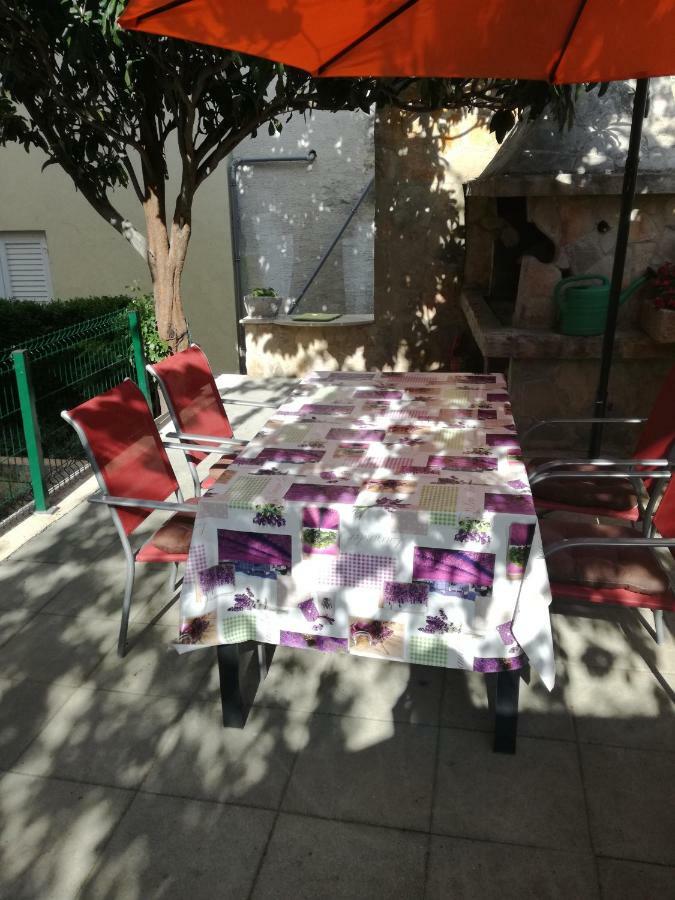 Apartments Lea Подстрана Екстер'єр фото