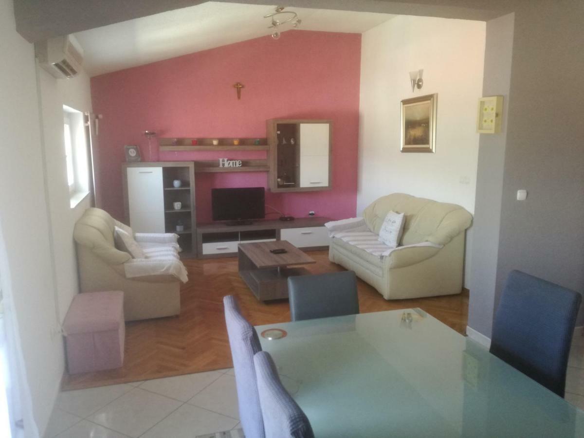 Apartments Lea Подстрана Екстер'єр фото