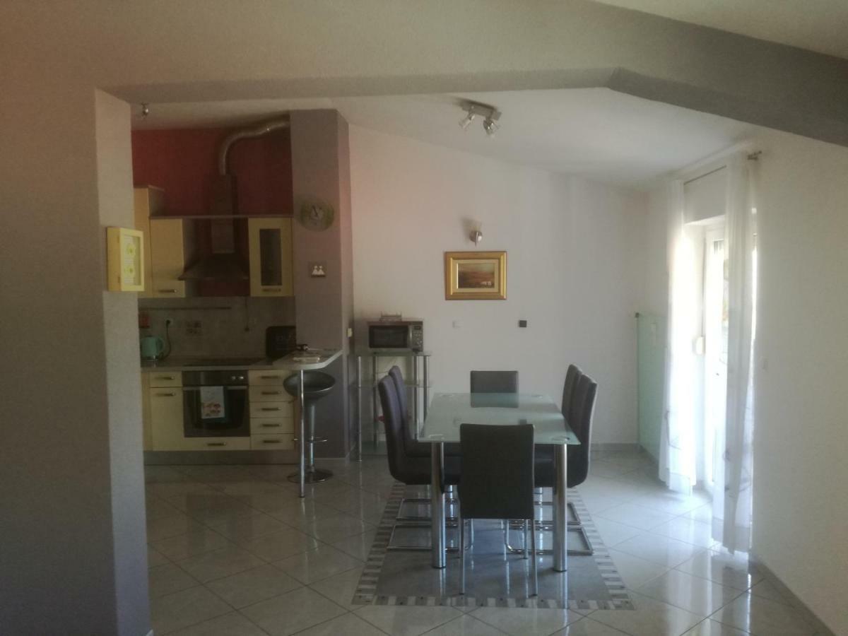 Apartments Lea Подстрана Екстер'єр фото